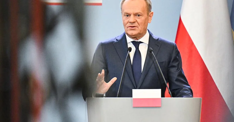 Туску может грозить тюрьма из за подарка