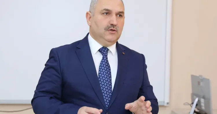Deputat Rusiyaya giriş üçün tətbiq olunan QR kod sistemindən DANIŞDI