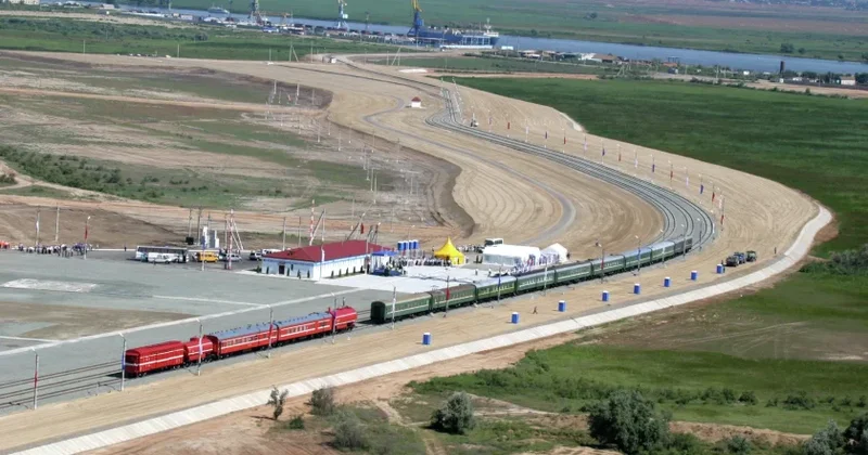 Qazaxıstan logistika mərkəzinə çevrilir