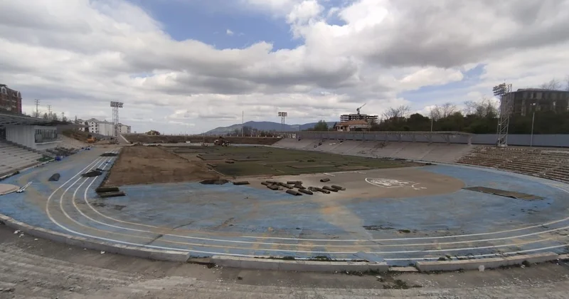 Xankəndi stadionu təmir olunur