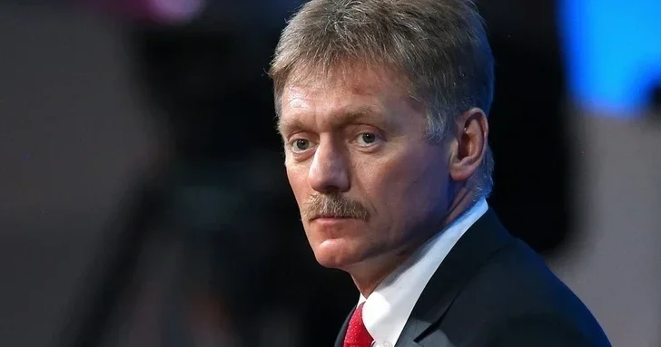 Песков призвал москвичей с пониманием отнестись к временным ограничениям интернета в праздничные дни