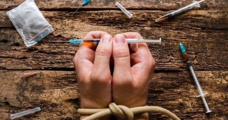 36 mindən çox narkomaniya xəstəsinin yetərincə həkimi yoxdur RƏQƏMLƏR AÇIQLANDI