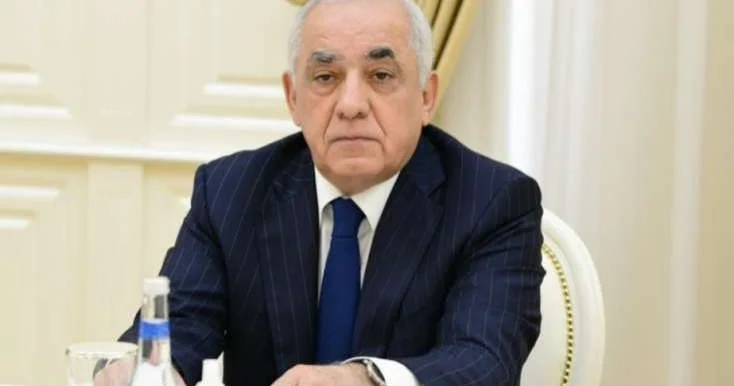 Əli Əsədov yeni qərar imzaladı