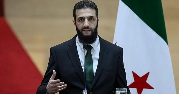 Şara Fransaya səfər etdi, Makronla görüşdü