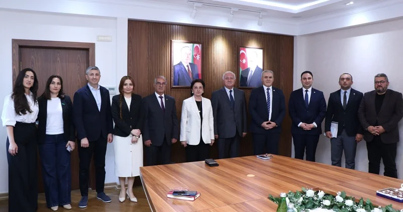 İctimai Şuranın üzvləri AzMİU da olublar FOTOLAR