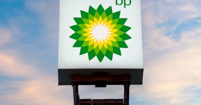 Reuters: Британский нефтегазовый гигант BP летом разделится на два подразделения
