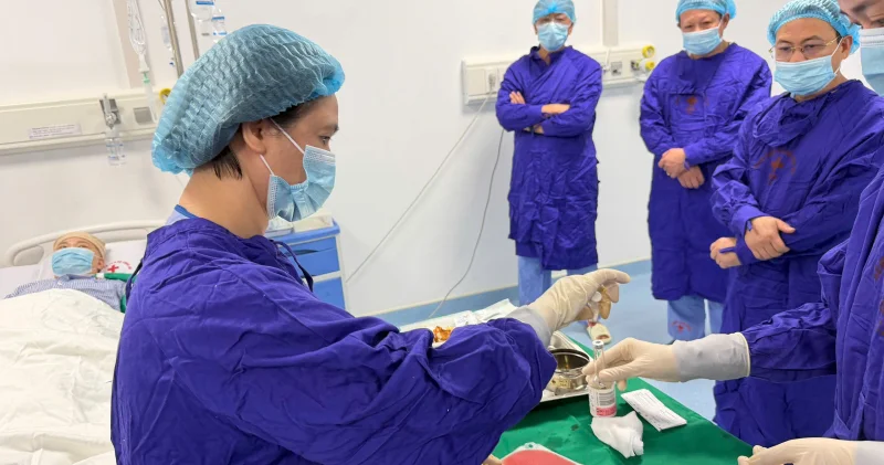 “Ağır limfomanı məğlub edən uğur: kök hüceyrə transplantasiyası xəstəni həyata qaytarıb“ Tibbdə böyük uğur