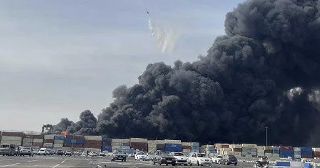 İranda Bəndər Abbas limanına hücum: BƏƏ qırıcıları bombalayıb