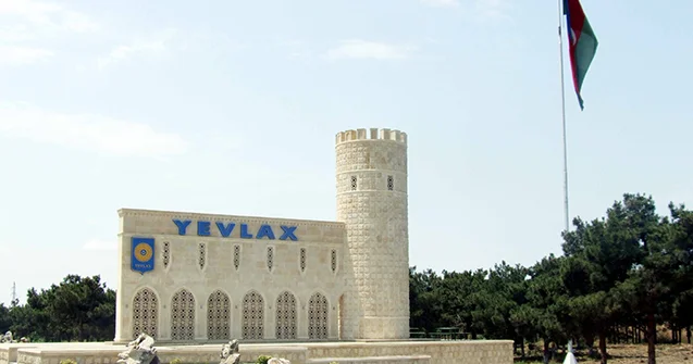 Yevlaxda məktəblini maşın vuraraq öldürdü ÖZƏL
