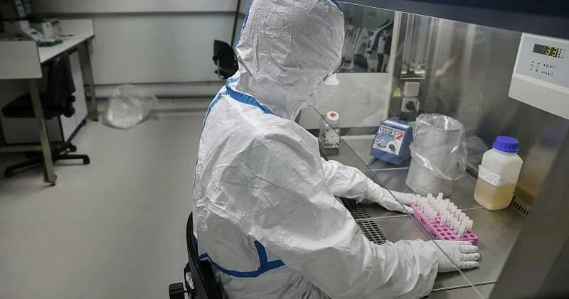 Создателя коронавируса в США лишили грантов и отстранили от работы в университете