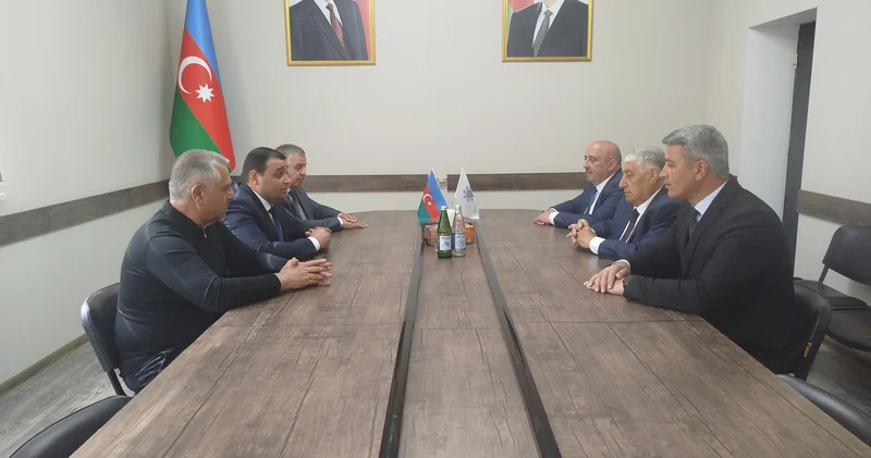 Yubiley yaşı tamam olmuş partiya veteranı ilə görüş keçirilib FOTO