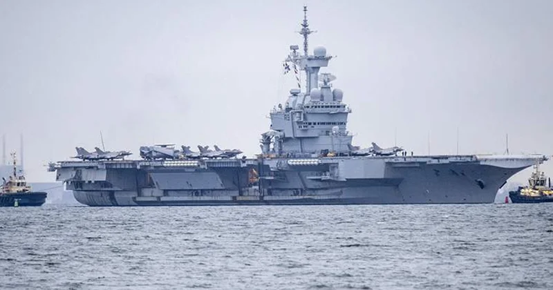 Шарль де Голль в Красном море