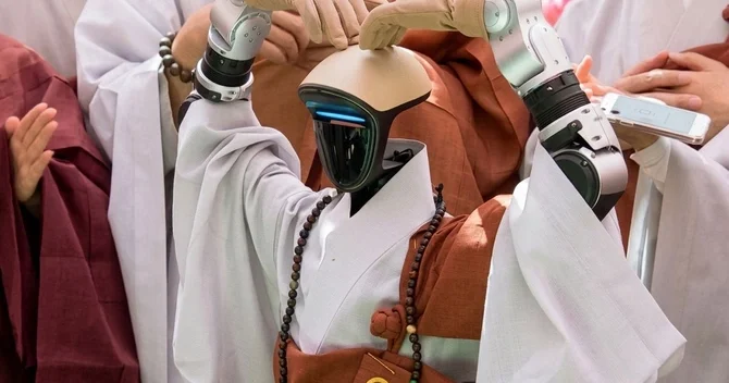 Cənubi Koreyada robot buddizmə qəbul edildi