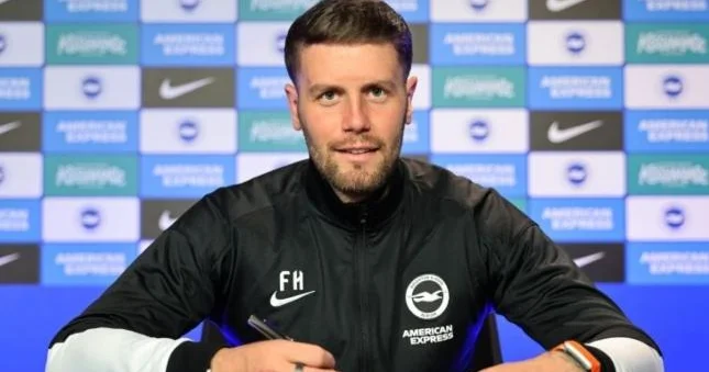 Brayton baş məşqçinin müqaviləsini yenilədi