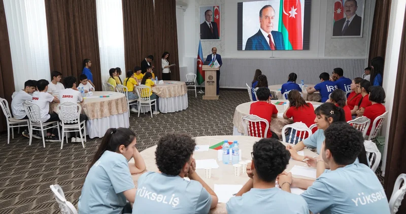 Lənkəranda məktəblilər arasında bilik yarışı keçirilib FOTOLAR