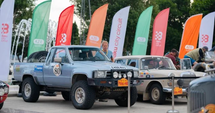 Bakıda “Peking to Paris Motor Challenge” avtomobil yarışı start götürüb FOTO
