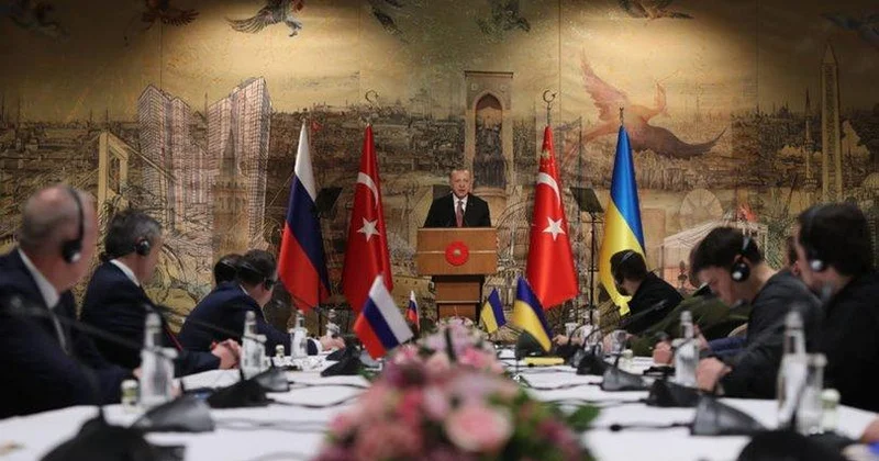 Türkiyənin xoşməramlı müdaxiləsi Rusiya və Ukraynanı sülhə məcbur edəcək Analitik