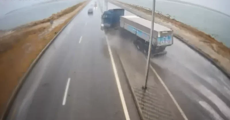 Страшное ДТП в Баку унесло жизни трех человек ВИДЕО