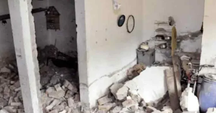 Pakistanda partlayış nəticəsində binanın damı uçdu, ölənlər var