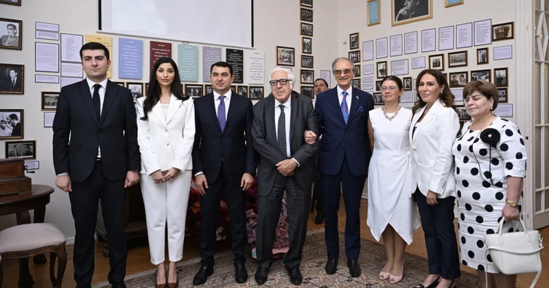 Bakıda Xalq şairi Rəsul Rzanın ev muzeyi açılıb