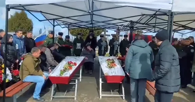 Rusiya Kiyevi 1212 ukraynalı hərbiçinin cəsədlərinin təhvil verilməsini pozmaqda ittiham edir
