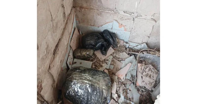 Salyanda gizlədilmiş 2,5 kq narkotik aşkarlanıb FOTO