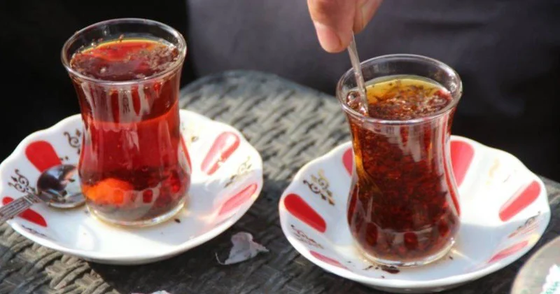 Çaya əlavə olunduqda şəfa verir: İki ədəd kifayətdir