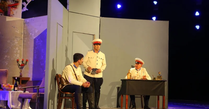 Gəncə Dövlət Milli Dram Teatrının səhnəsində Kukaraça tamaşasının premyerası olub