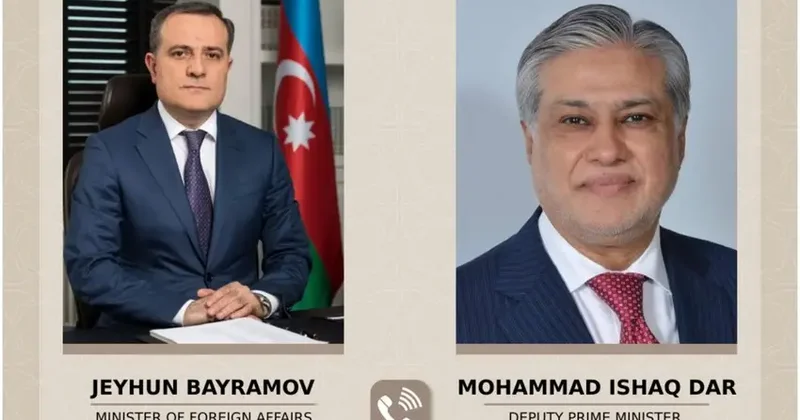 Ceyhun Bayramov pakistanlı həmkarı ilə ikitərəfli və çoxtərəfli əməkdaşlığı müzakirə edib