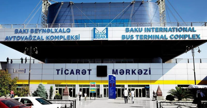 Свыше 20 тыс. человек почти одновременно покинули Баку