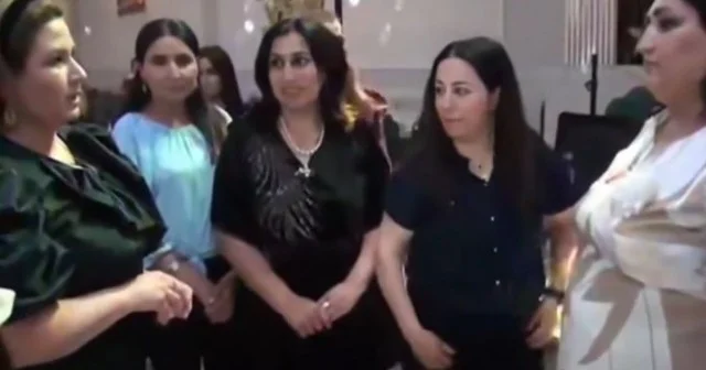 Hədiyyələri hörmətsizlik olmasın deyə qəbul edib Videosu yayılan müəllim danışdı