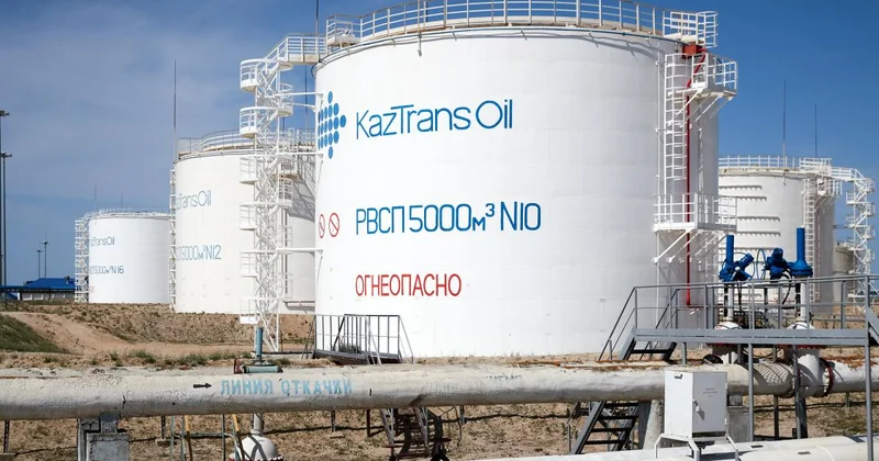 КазТрансОйл может получить выгоду от переориентации российской нефти в Китай аналитики