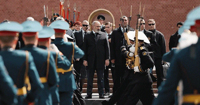 İlk dəfə: Qarabağ qəhrəmanları Paşinyanın qarşısında Ermənilər qəzəbləndi, əmri kim verib?