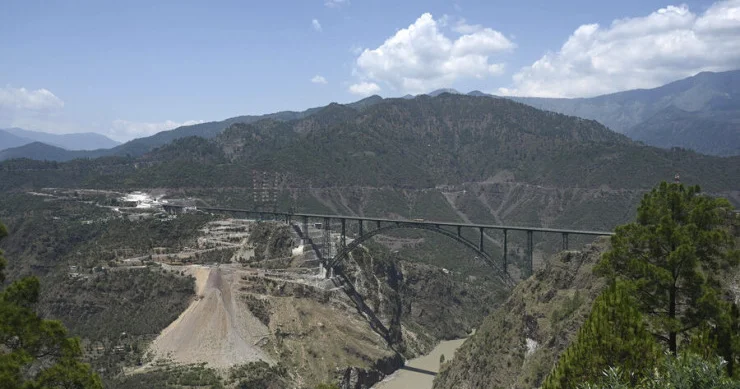 Dünyanın ən hündür dəmiryolu körpüsü açıldı