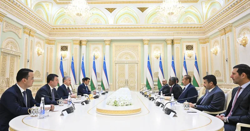 Президент Узбекистана принял международных инвесторов
