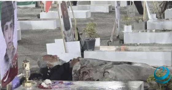 Aylardır ki, oğlunun qəbrinin yanında yatır FOTOLAR