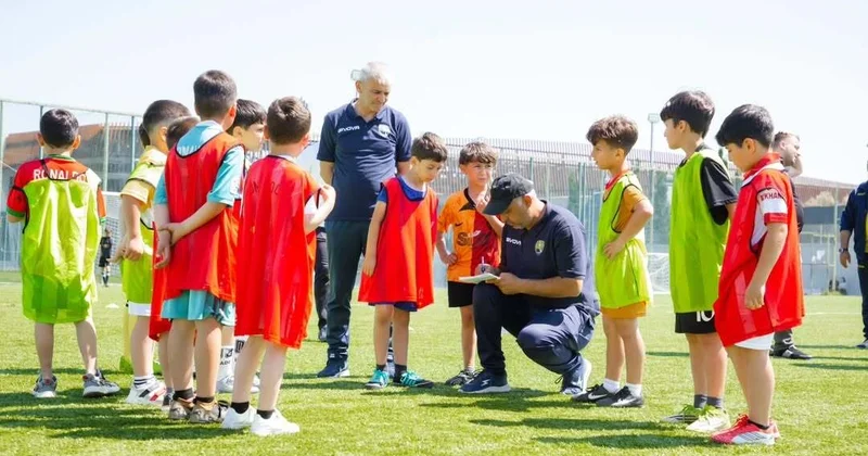 “Kəpəz” Akademiyasında böyük seçim: 250 uşaq sınaqda FOTO