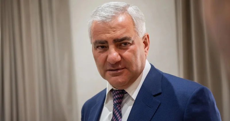 Samvel Karapetyan son artilleriyasını işə saldı: Albert Avdolyan şəxsi təyyarəsi ilə İrəvana gəldi