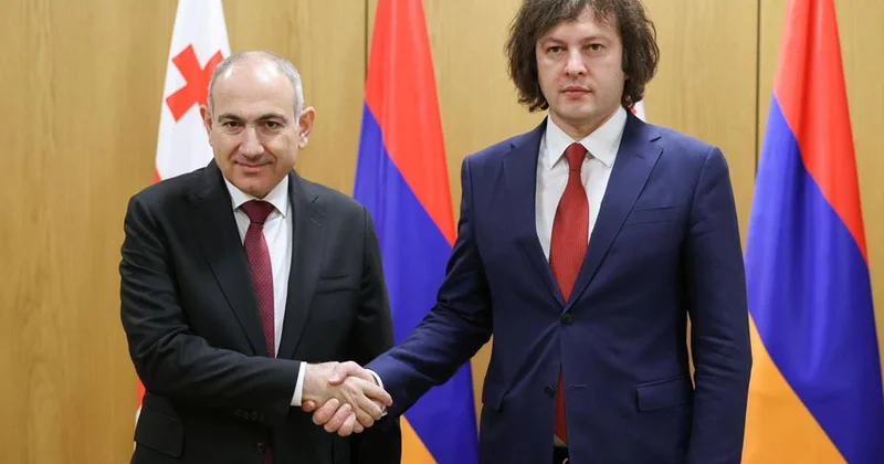 Gürcüstanın Baş naziri Paşinyanı seçki qələbəsi münasibətilə təbrik edib
