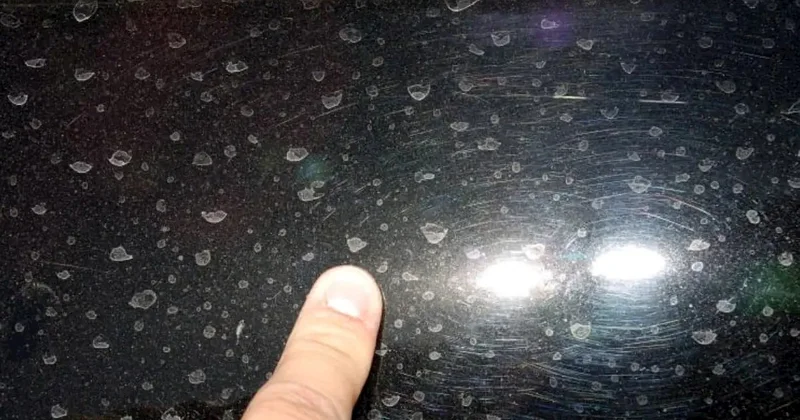 Maşında yaranan su ləkələrindən qurtulmağın sadə üsulları