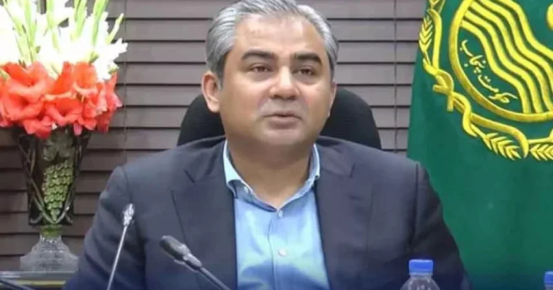 Pakistanın daxili işlər naziri Araqçiyə İranın Ali Rəhbəri üçün xüsusi məktub təqdim etdi