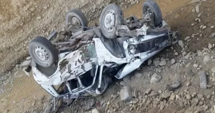 Ağsuda avtomobil aşdı: iki yaralı var
