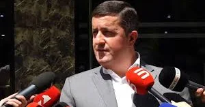Atası seçki rüşvəti PAYLAYIRMIŞ
