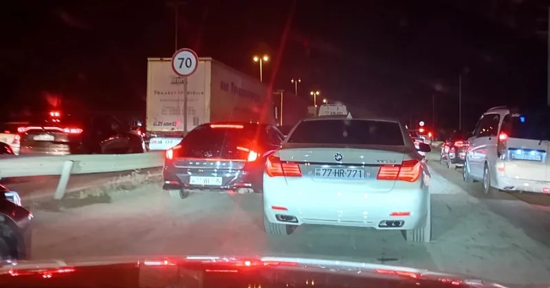 Bakı Ələt yolunda görünməmiş tıxac:Hərəkət iflic oldu FOTOLAR