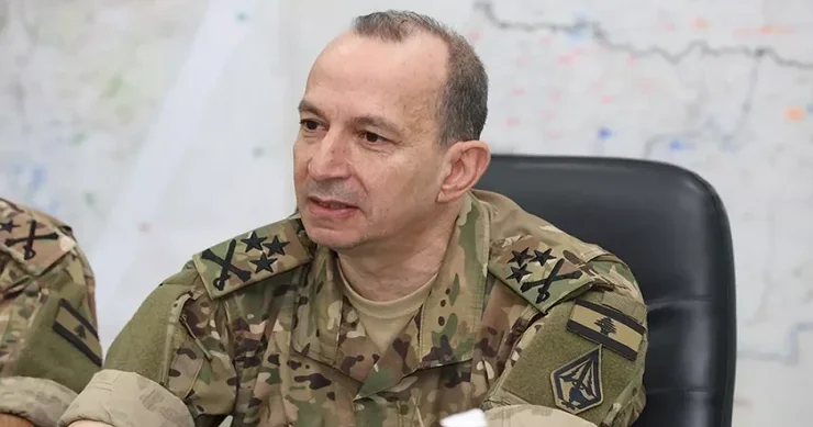 Livan ordusunun komandanı Pakistana gedib
