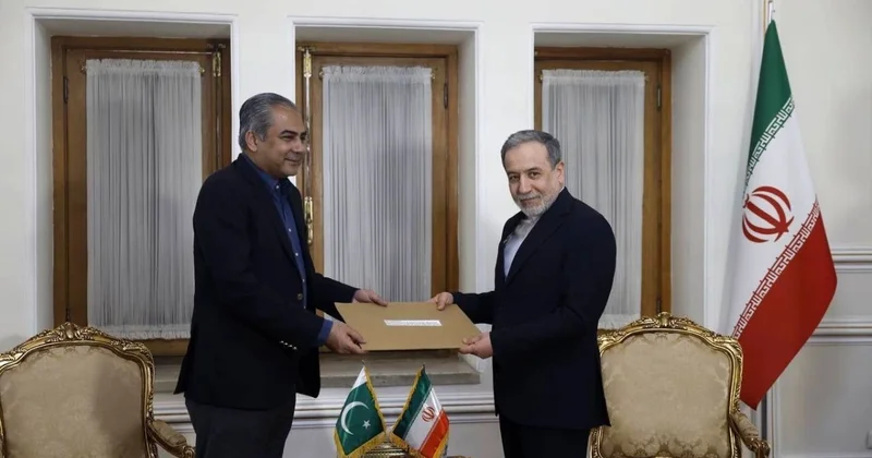 Pakistan ordusunun komandanından İranın ali rəhbərinə xüsusi məktub ünvanlanıb
