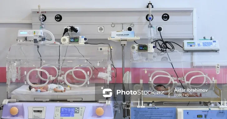 Тревожная статистика: каждый восьмой ребенок в Азербайджане рождается вне брака
