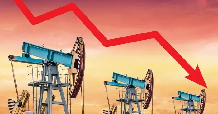 Мировые рынки нефти начали неделю с падения