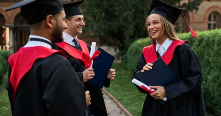 Bunlara diqqət etməyənlərin diplomu tanınmayacaq EKSPERTDƏN AÇIQLAMA