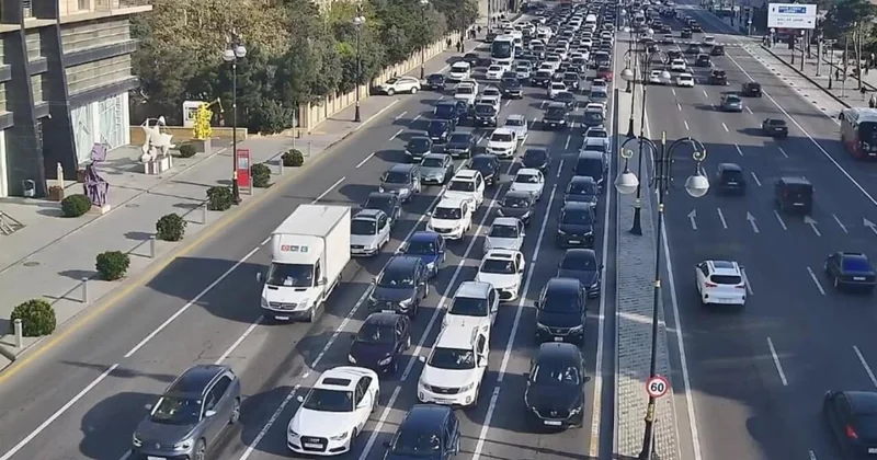 В Баку на этих дорогах наблюдаются пробки СПИСОК